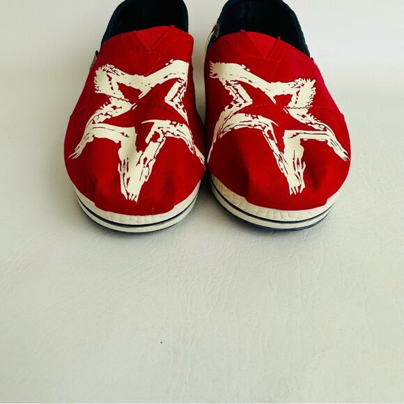 TIOSEBON Womens Casual Canvas Flat Slip On Shoes Patriotic Red White Blue Size 7 - Picture 3 of 11